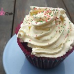 Chocolate cupcakes with cream cheese frosting